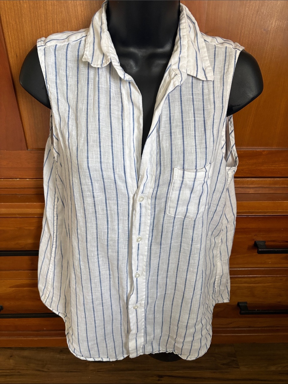 Frank & Eileen Fiona White Sleeveless Button-Up Top with Blue Stripes linen